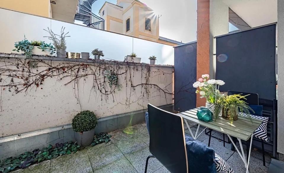 Apartement Blanc De Luxe Прага Экстерьер фото